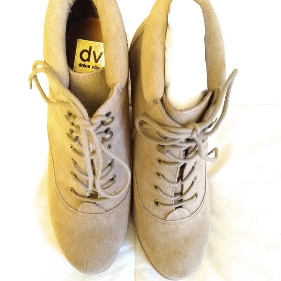 Dolce Vita Wedge Booties - Picture 4 of 5